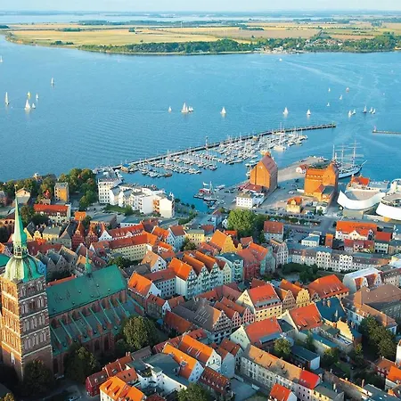 Ferienwohnung In Villa Stralsund Buitenkant foto